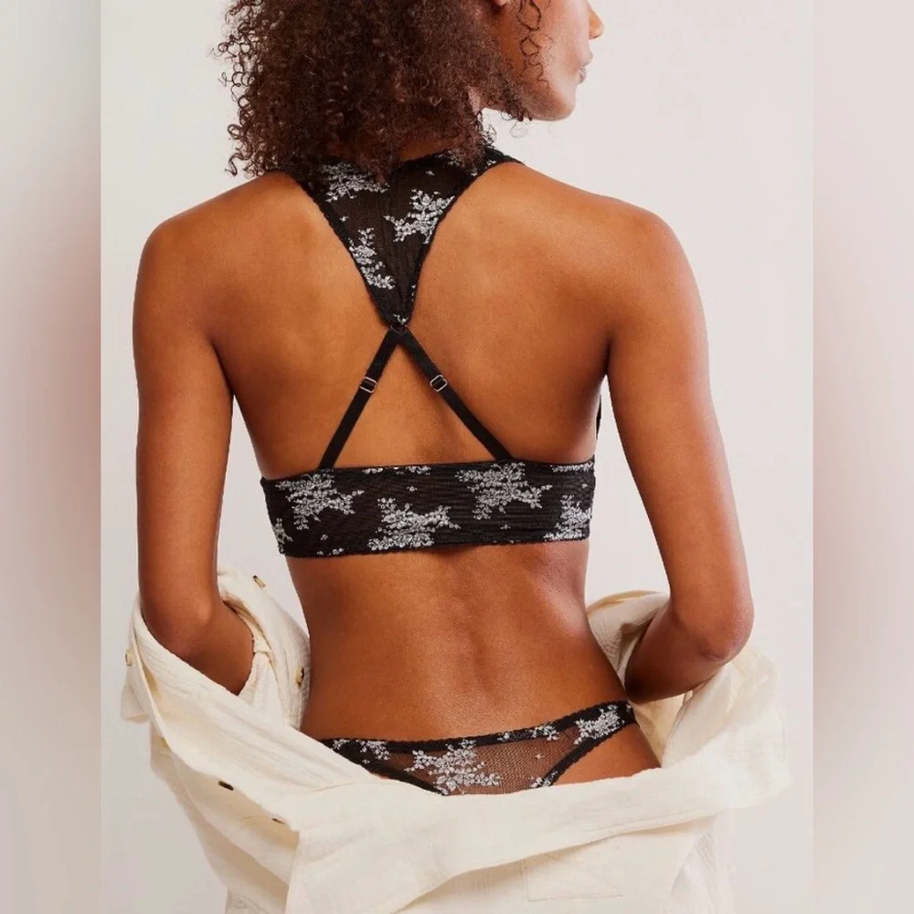 #1011 Free People Black and White Lace Bralette & pantie set - Picture 6 of 13